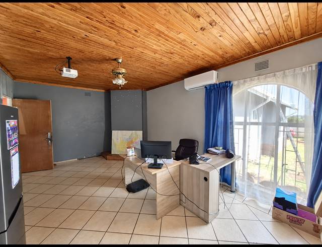 6 BEDROOM HOUSE FOR SALE IN VANDERBIJLPARK SE 2
